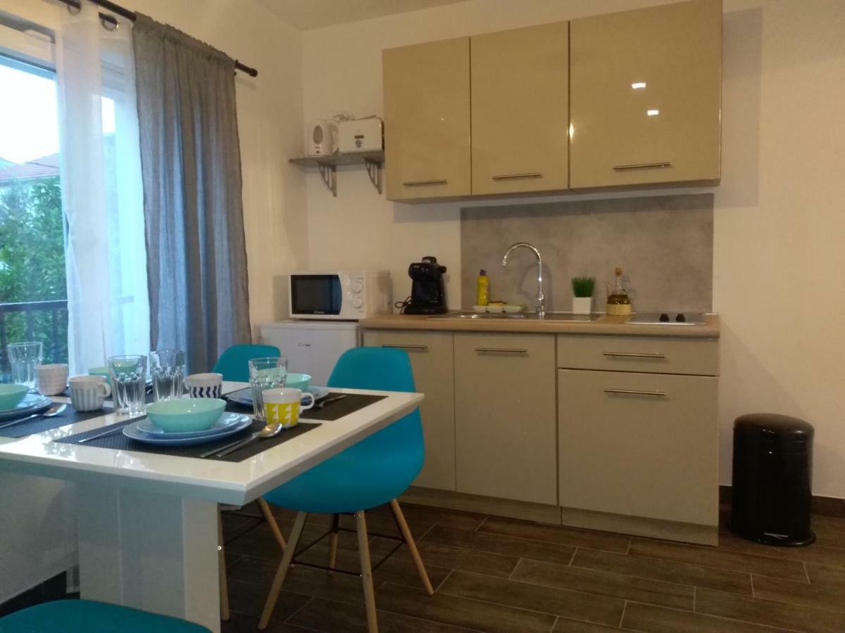 Apartment Simply Rodin Kastela Bagian luar foto