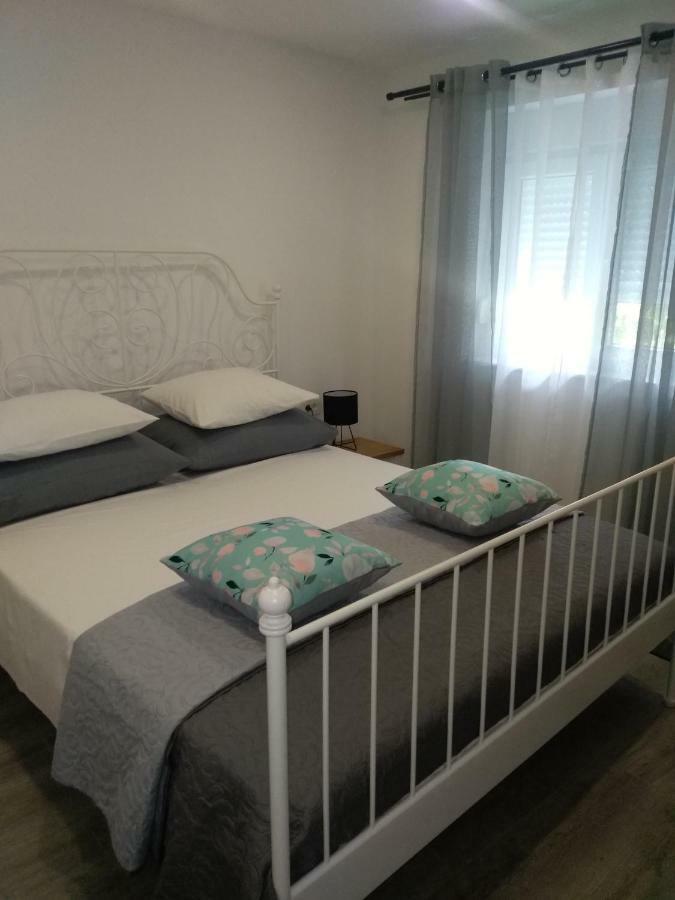 Apartment Simply Rodin Kastela Bagian luar foto